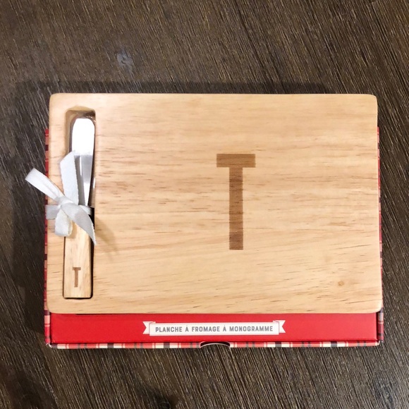 2/$22❤️ INDIGO Monogrammed Cheese board - Picture 15 of 15
